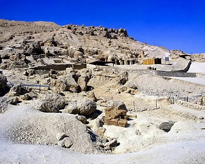 Dra Abu el-Naga (tombe van Roy TT255 en Shuroy TT13), Luxor