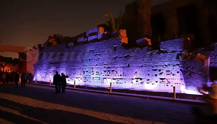 What Luxor's Evening Light Shows Are Actually Worth